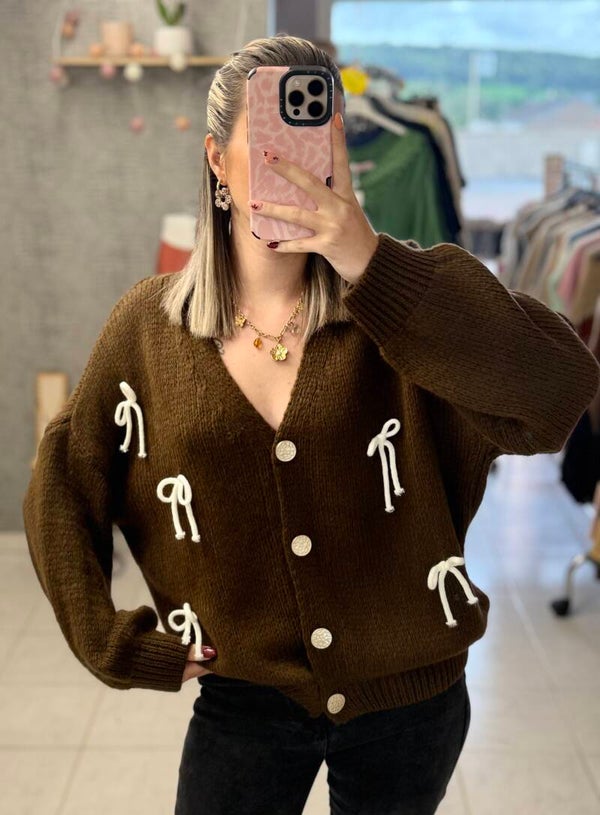 Pull/gilet choco noeuds