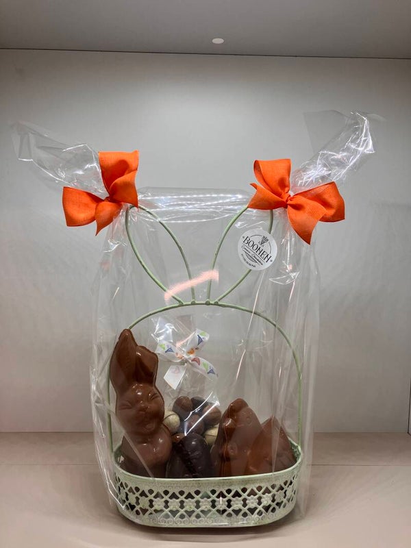 Geschenkverpakking Pasen ijzeren mandje met oortjes