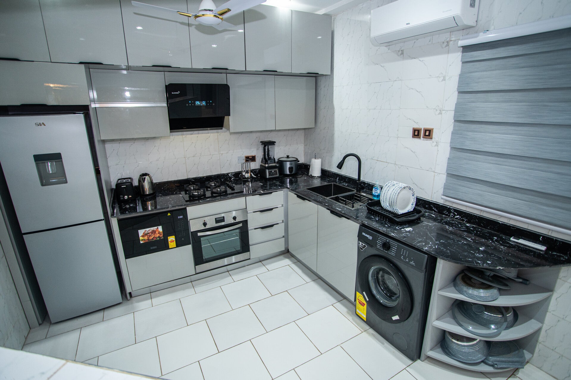 Flats for short lets in Adenta