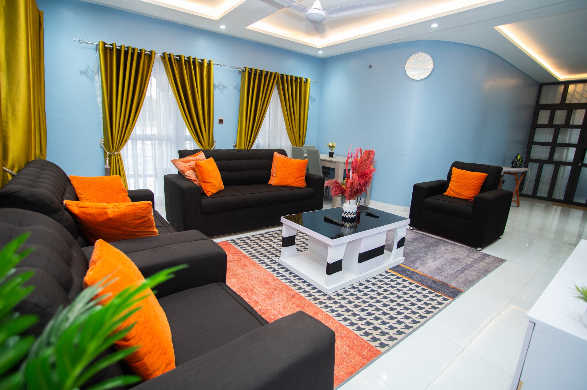 Luxury 3BR Haven • 24/7 Power + WiFi -Adenta Accra