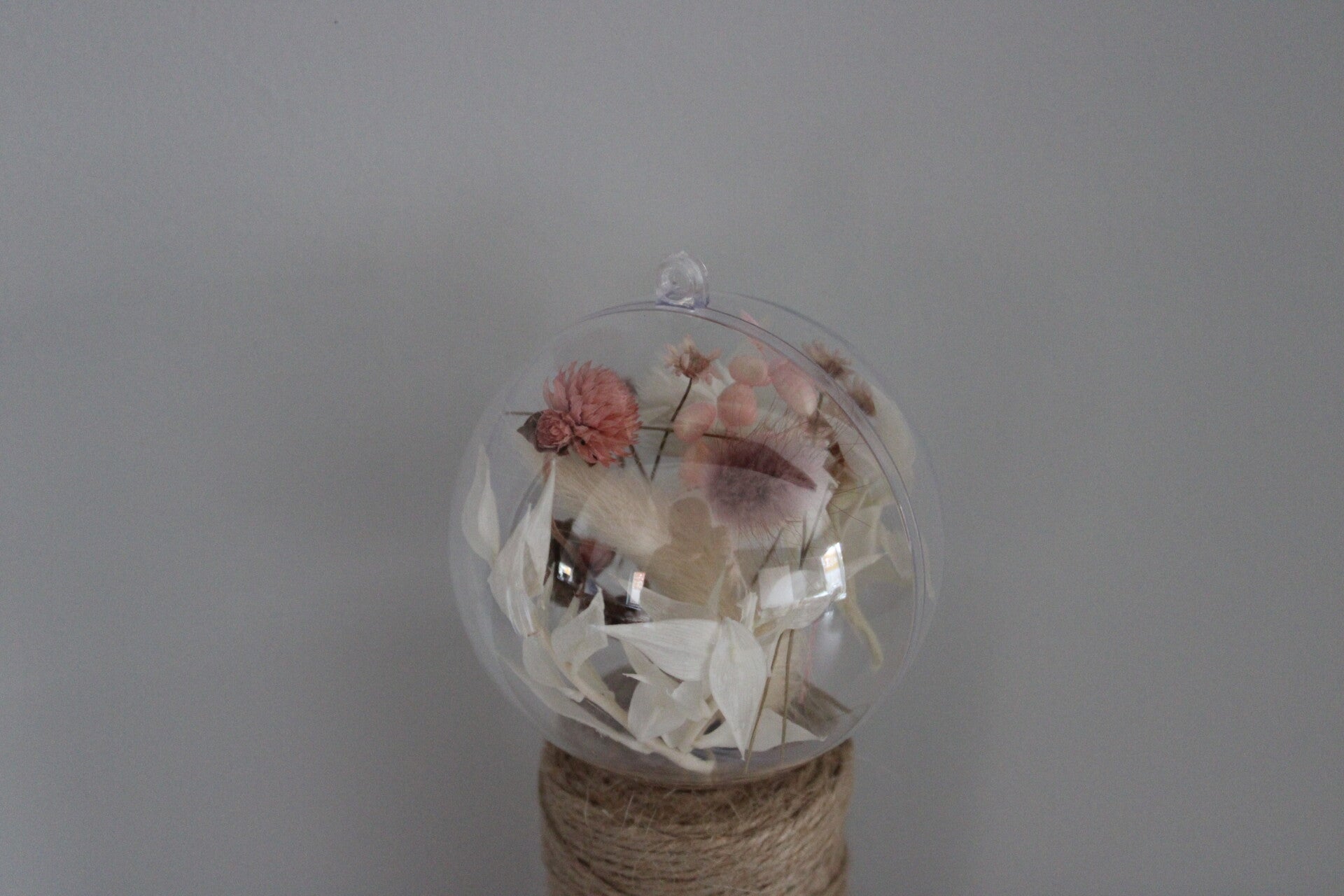 Transparante Kerstbal met Droogbloemen