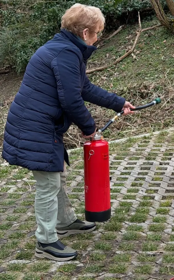 3x Feuerlöscher (80 €)