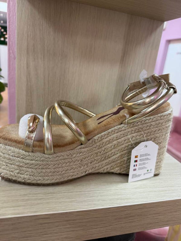 Cuñas doradas