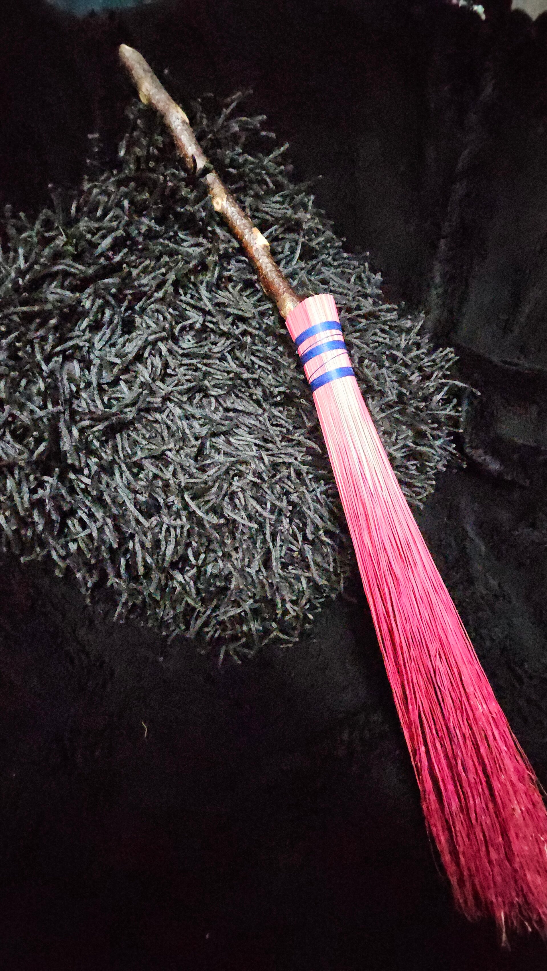 Small pink and natural colour mix besom