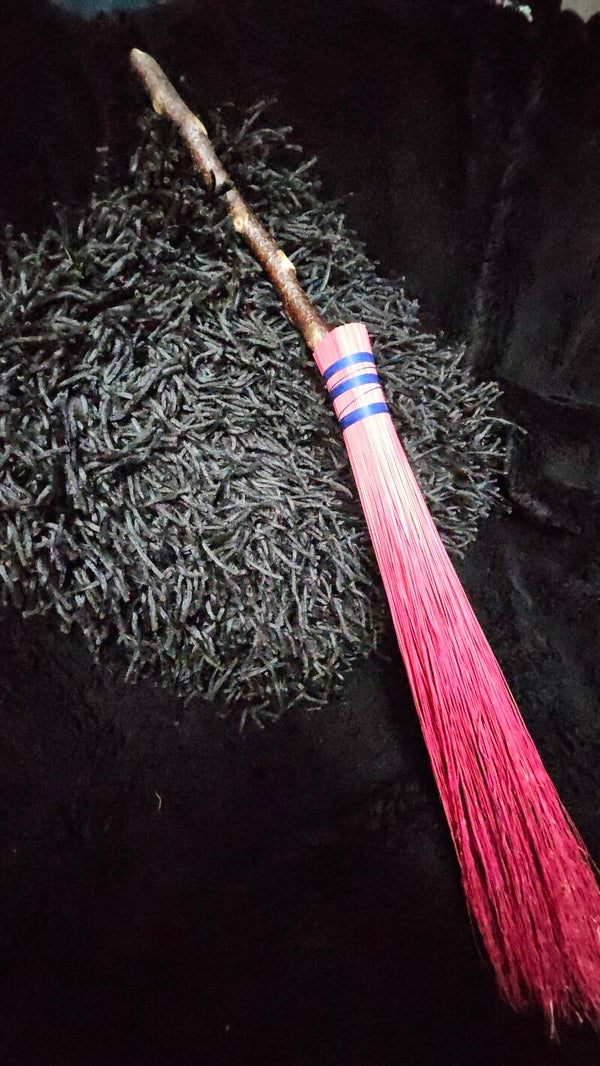Small pink and natural colour mix besom