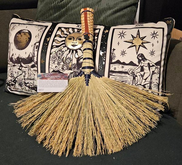 The Solstice Lunaria fan broom