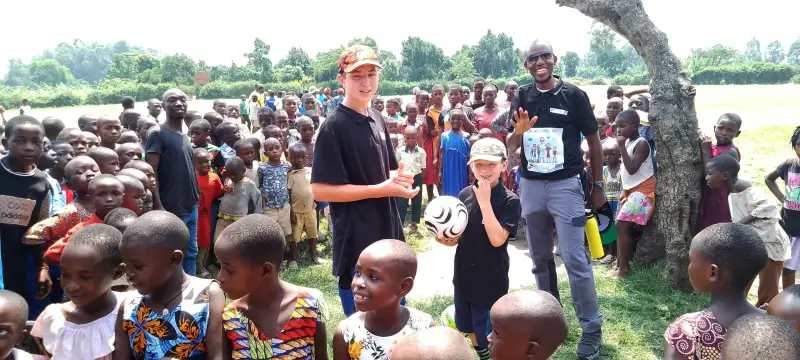 uganda-2026-taschen-kasese-fu-ball-01-standard.webp