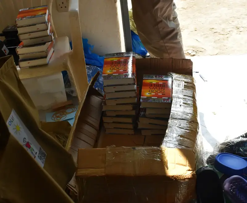 uganda-2026-von-taschen-und-tiere-packen-06-standard.webp