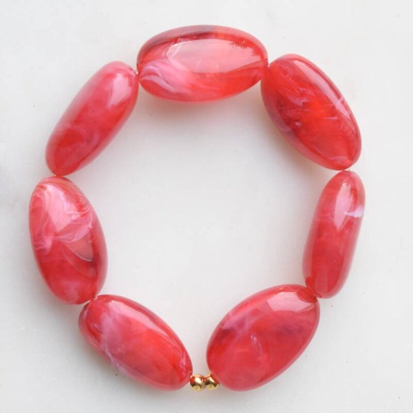 Armband met grote kralen rood op elastiek