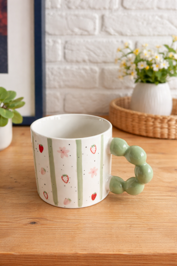 ACTIE - Porseleinen mok - pastelgroen - aardbeien