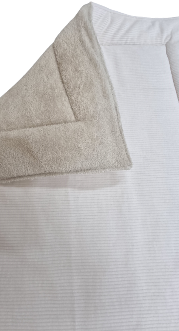 Boxkleed 75x95cm en 80 x 100cm Rib Corduroy gebroken wit en Badstof Beige.