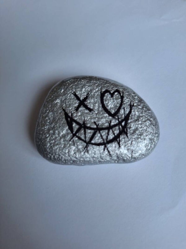 Joker Smile - Pebble Art