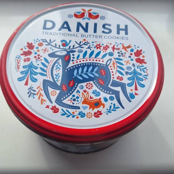 💜💜💜 Small Danish Cookie Tin