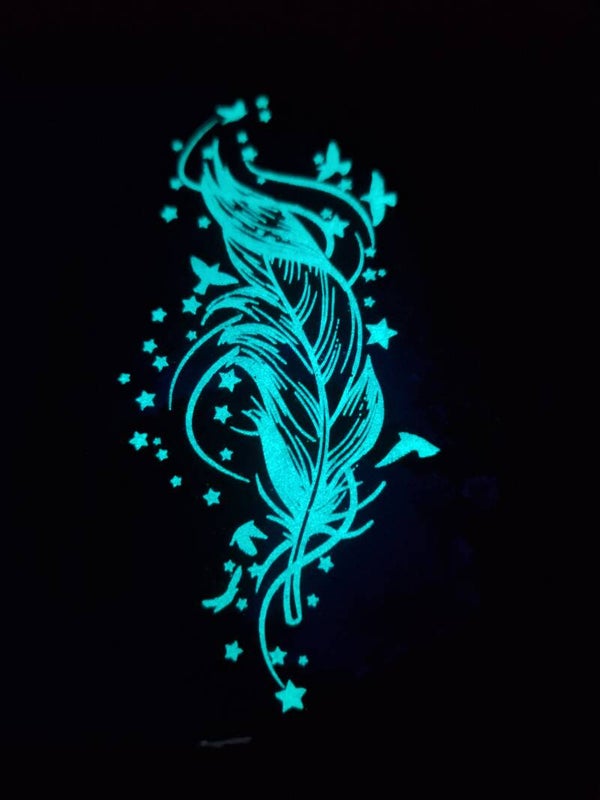 (L) Glow In The Dark Feather - Pebble Art