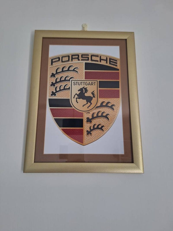💜💜💜 Porsche Car Logo/Gold Frame - Pre-loved