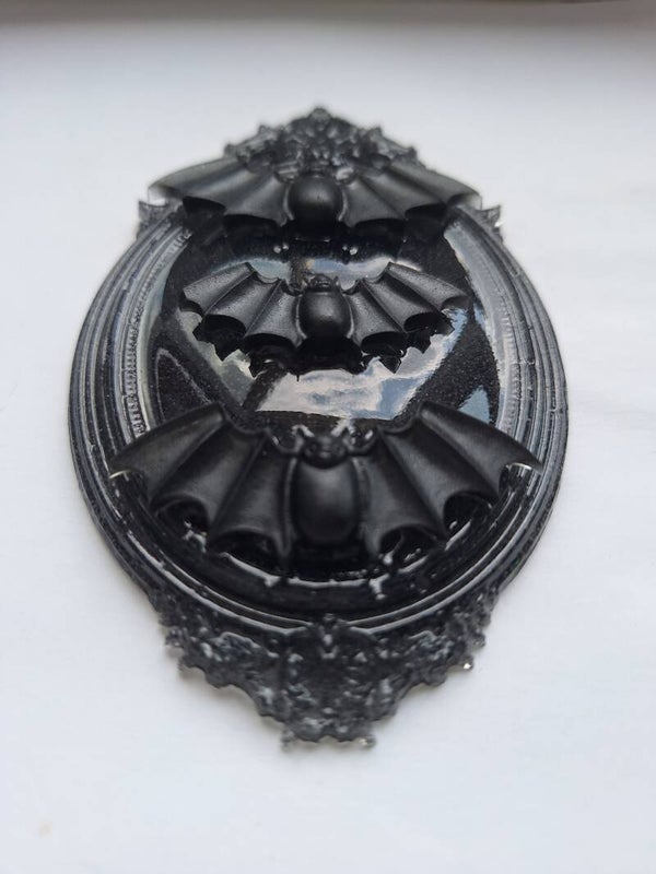 Triple Bat Wall Filler - Resin Art