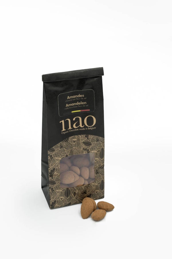 Nao: amandelnoten omhuld met melkchocolade