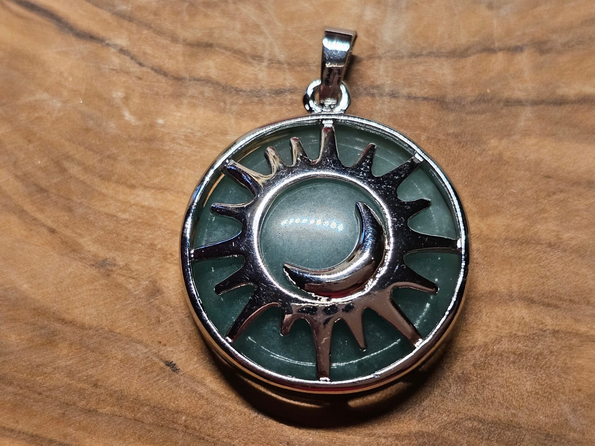 Aventurijn edelsteen  ( zon hanger)