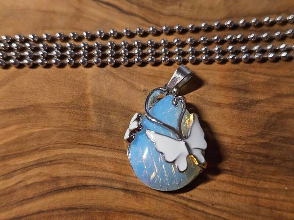 Opal vlinder hanger