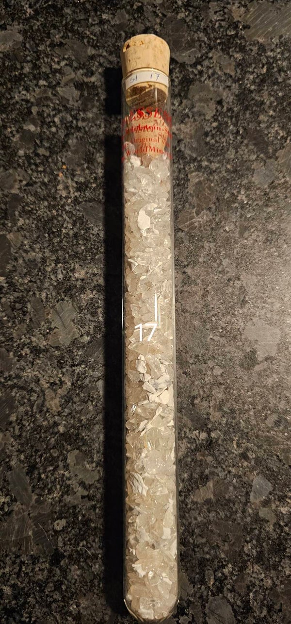 Edelsteenwaterstaaf From Tension to Relaxation