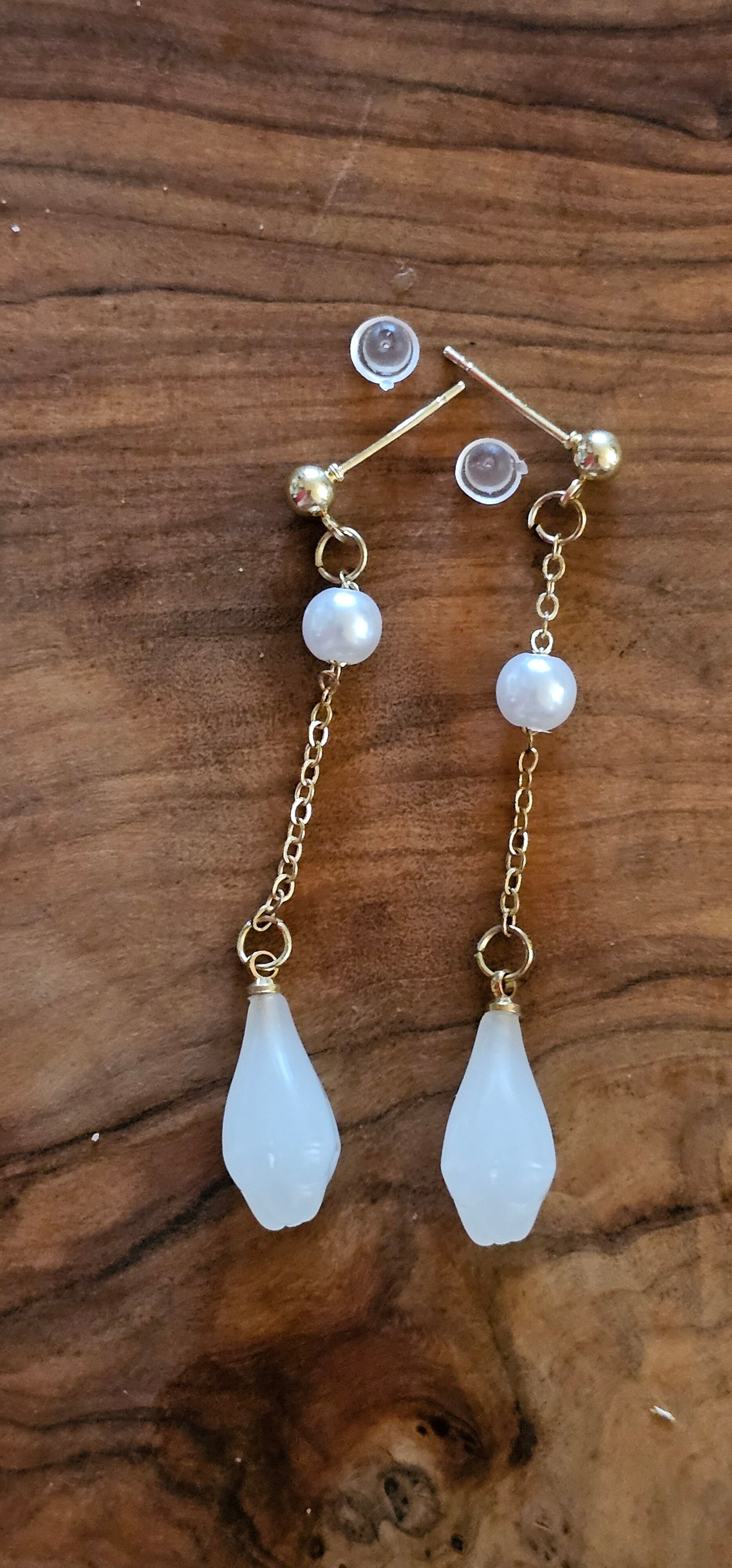 White Jade druppel oorbellen