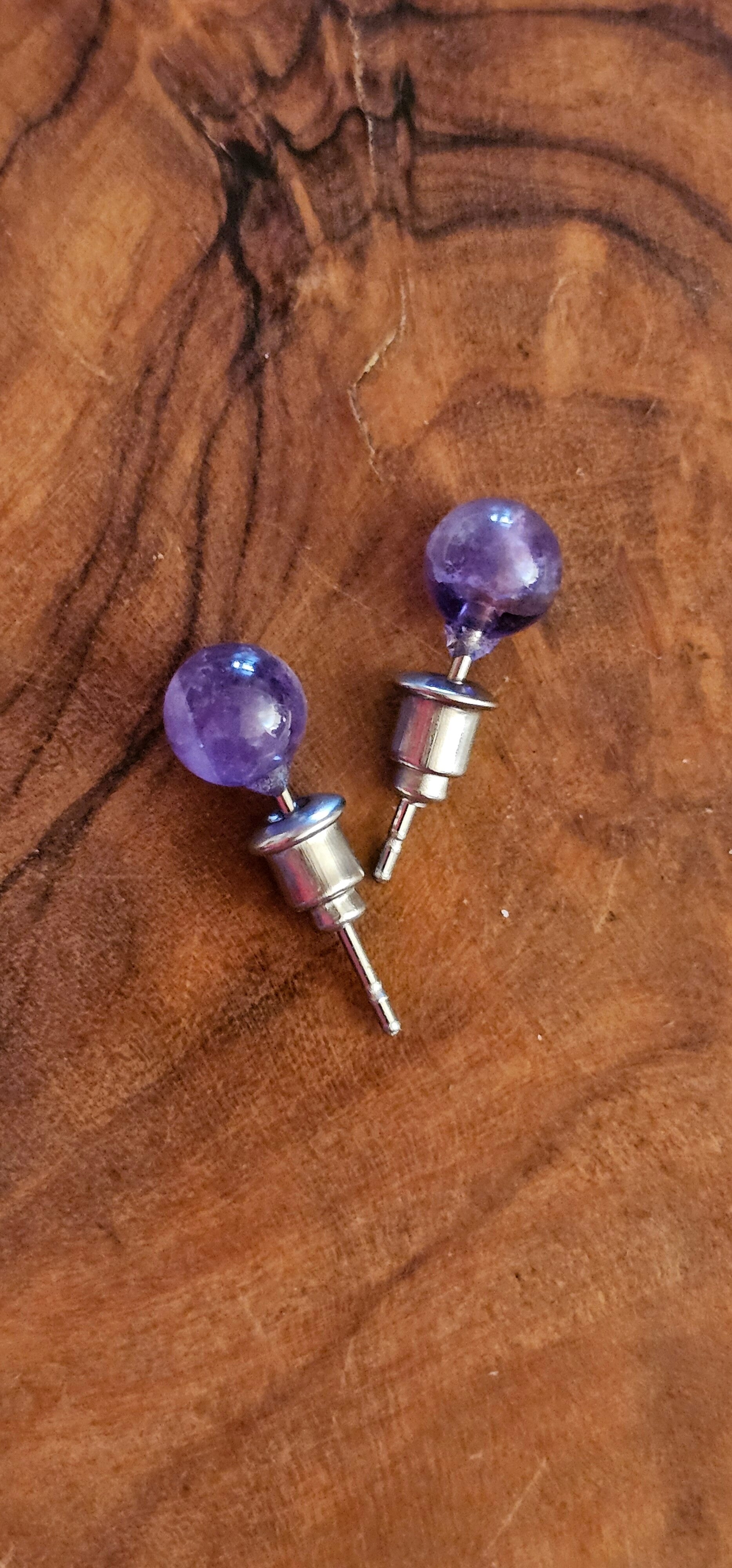 Amethist oorstekers