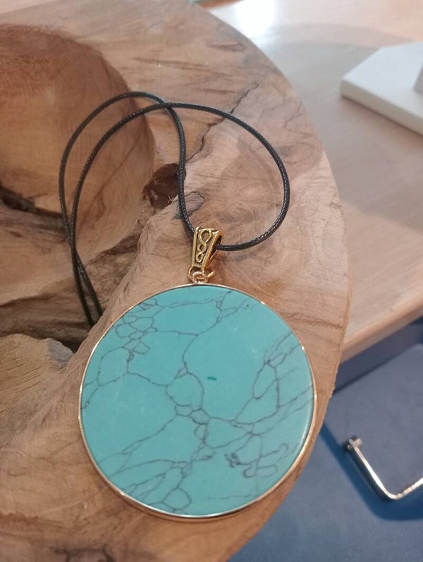 Collier turquoise cordon noir