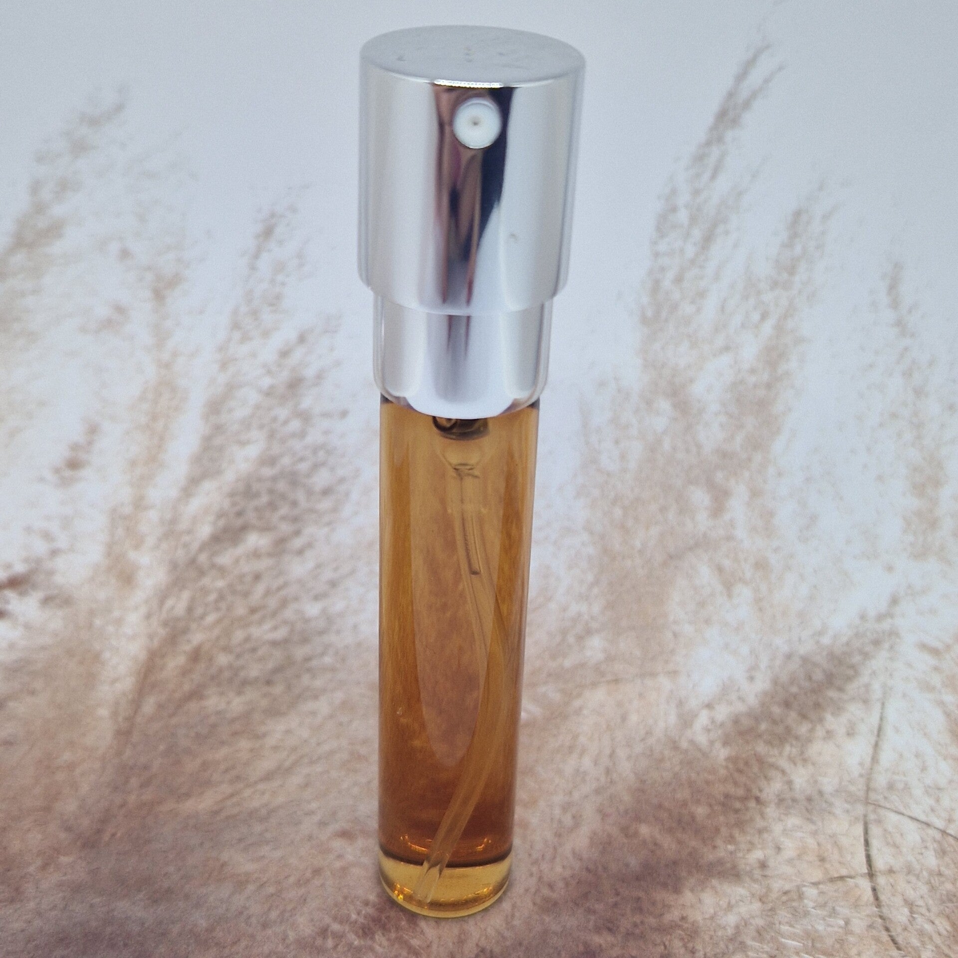 F09 parfum geïnspireerd op geurnoten van Black Opium