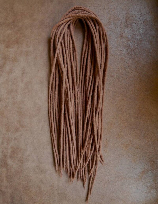 Woldreads. Licht bruin.