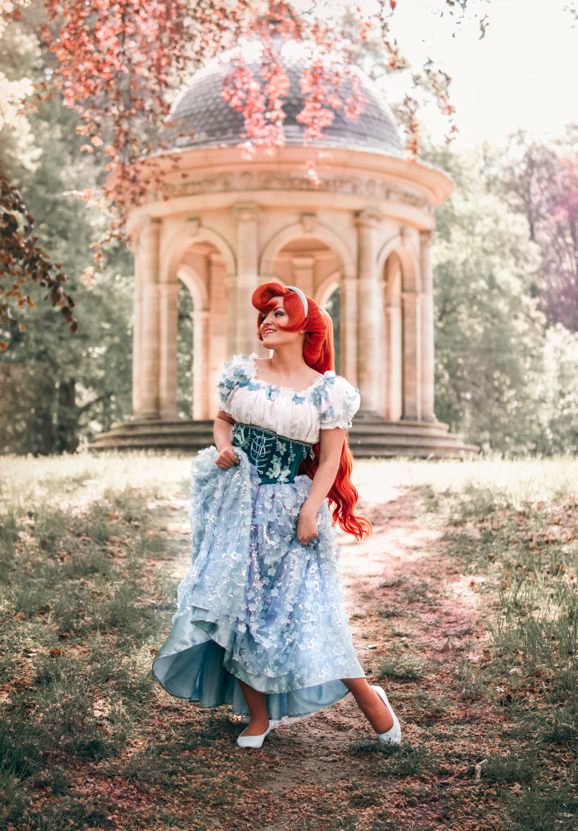 pre-order Duimelijntje (Thumbelina) custom dress