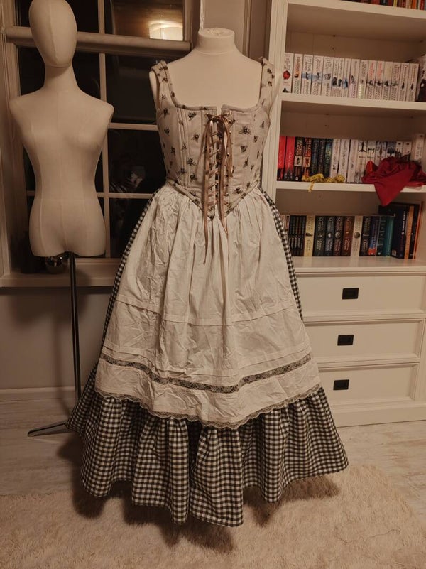 The Bee-Keeper Outfit