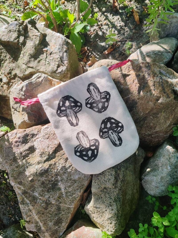 Klein paddenstoel tasje / small mushrooms pouch
