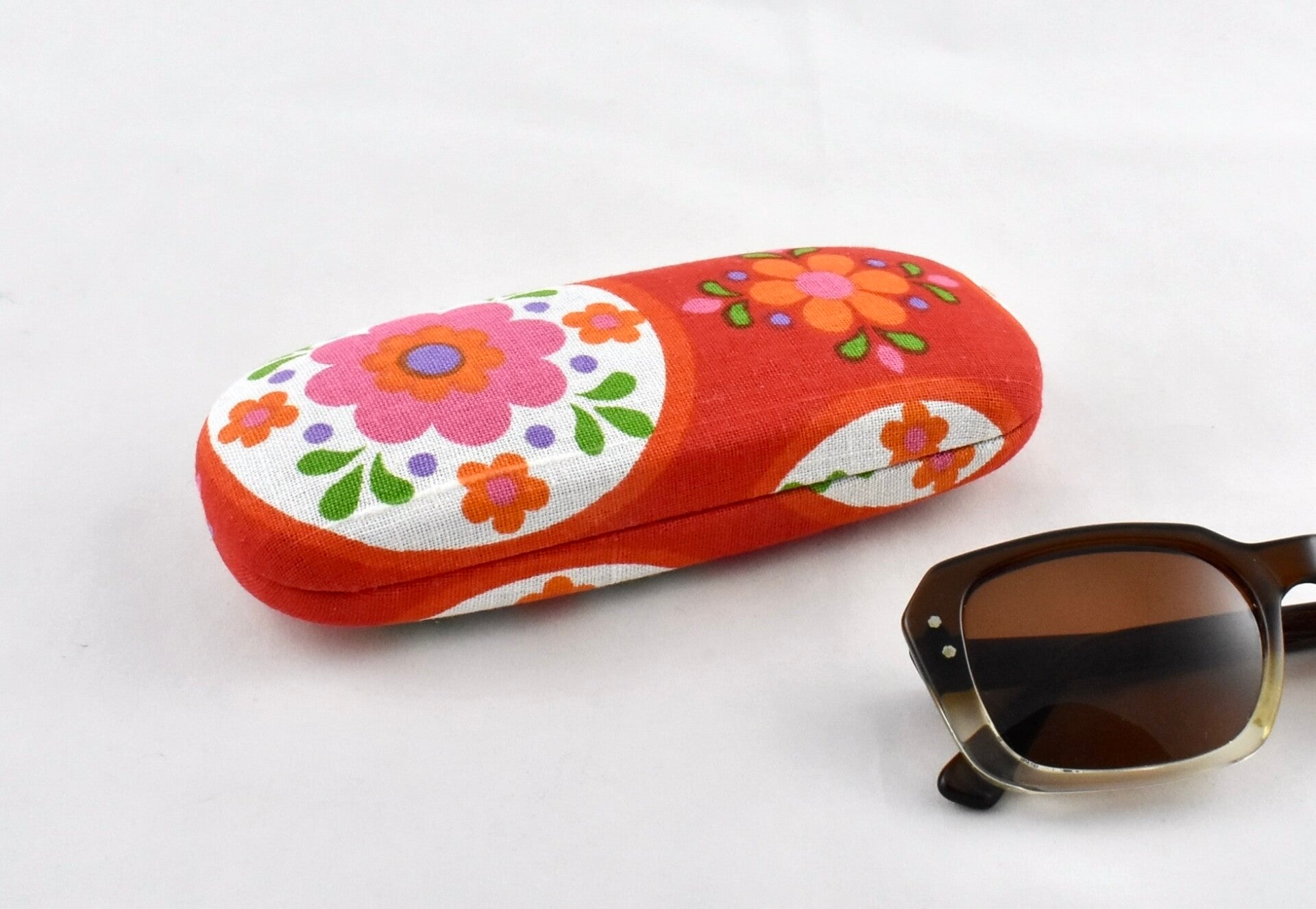 Brüderchen Brillenkoker