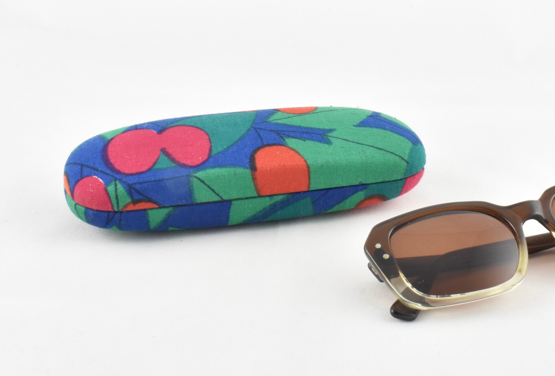 Brüderchen Brillenkoker