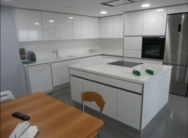 Diseñamos cocinas exclusivas para quienes valoran la excelencia.