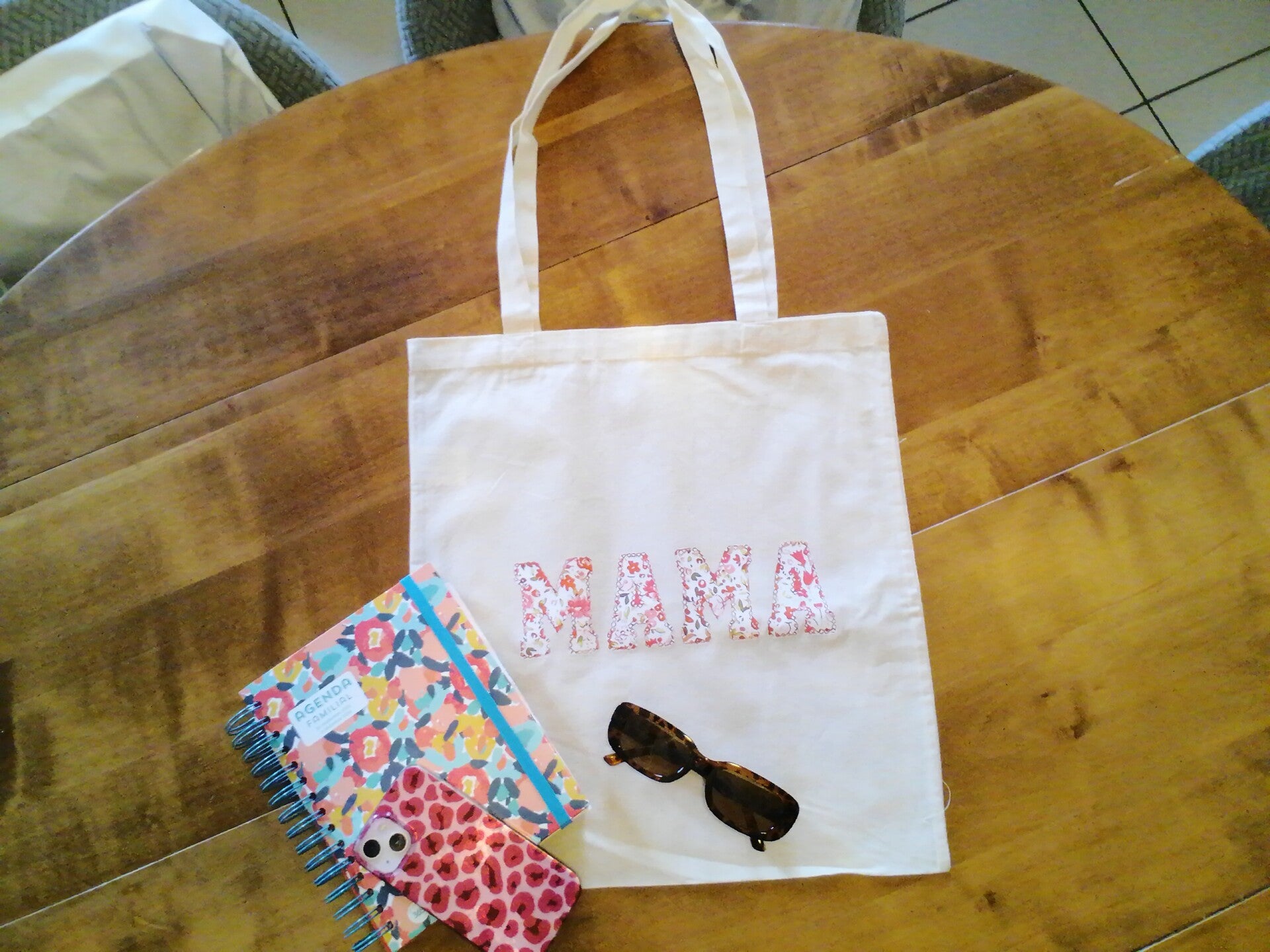 Tote bag