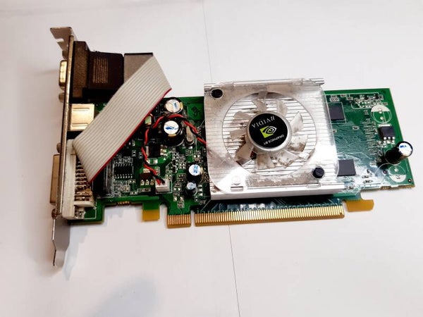 Carte graphique NVIDIA GEFORCE 7500LE 88-4N01-0C-AC VGA DVI VIDEO