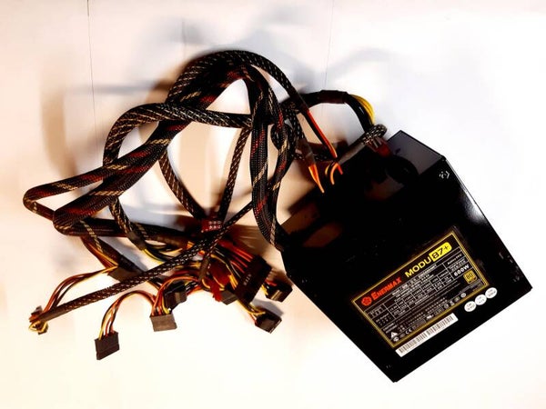 Alimentation ENERMAX MODU 87+ ENG600AWT avec 4 cables 600W
