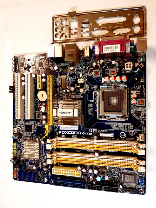 Carte mere FOXCONN G31M socket 775