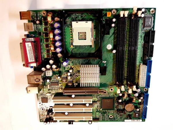 Carte mere FUJITSU D1561-A21 GS 2 W26361-W64-Z2-03-36 sans plaque socket 478