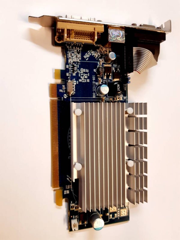 Carte graphique SAPPHIRE HD3450 188-08E40-015SA 256MB DDR2 VGA DVI VIDEO
