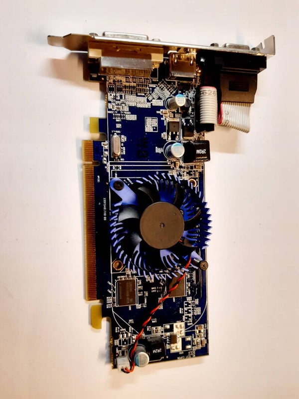 Carte graphique ATI RADEON HD4350 288-30E99-001AC 512MB VGA DVI HDMI