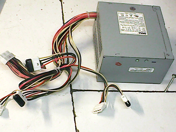 Alimentation DELL PS-5201-8D1 CN-04W004 4W004 200W