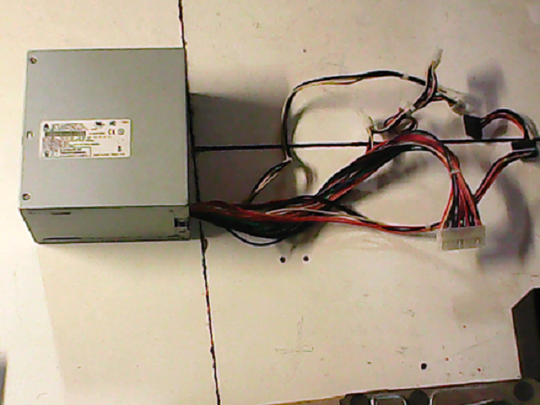 Alimentation DELTA ELECTRONICS DPS-300PB C REV 00F 300W