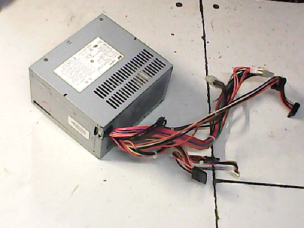 Alimentation HP DPS-300AB-20 D REV 02F 469348-001 300W