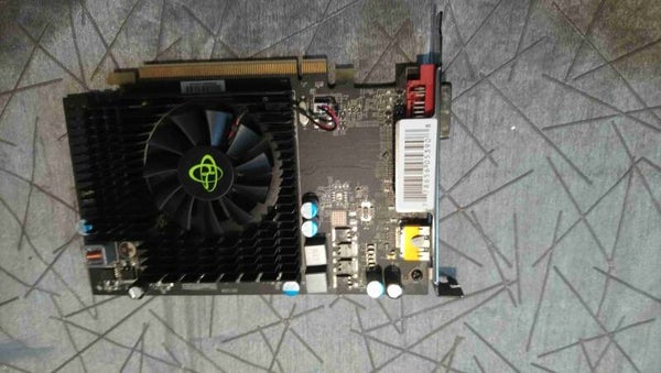 Carte graphique XFX HD5670 HD 5670 HD-567X-ZA HD ZAF3 V1.0 1GB