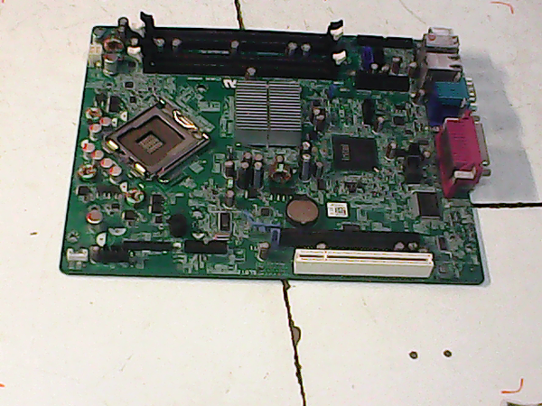 Carte mere DELL CN-0M863N socket 775 optiplex 760 SFF