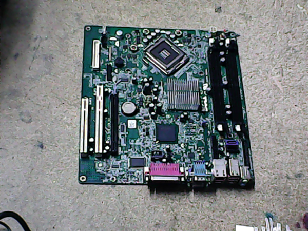 Carte mere DELL CN-0R230R-13740 REV A00 socket 775