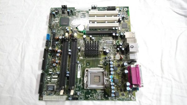 Carte mere DELL CN-0U7077 REV A00 socket 775 Dimension 8400