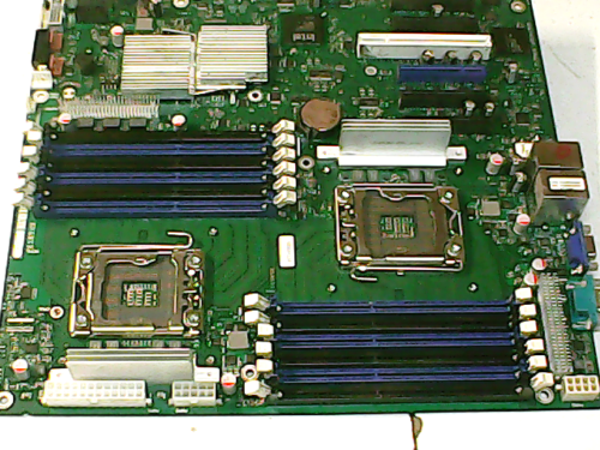 Carte mere FUJITSU W26361-W2422-Z1-01-36 D2799-N10 GS 3 Primergy TX200 S6